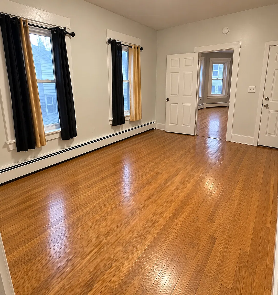 3 bed, $2,045 — Photo 3