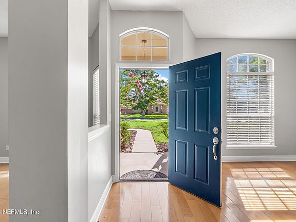 5th image of 12944 SUMMERWIND Lane