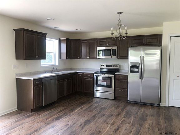2nd image of 410A Zachary M Ave