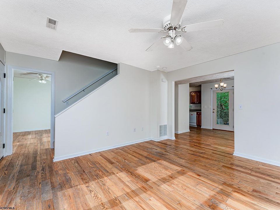 2024 Pinecrest Dr, WV 26505 MLS 10149241 Zillow