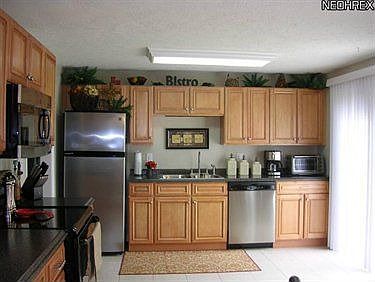 3rd image of 3766 Allenwood Dr SE