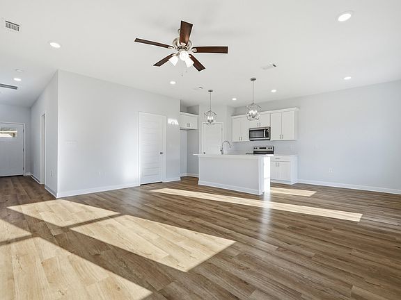 5th image of 51 Spooner St