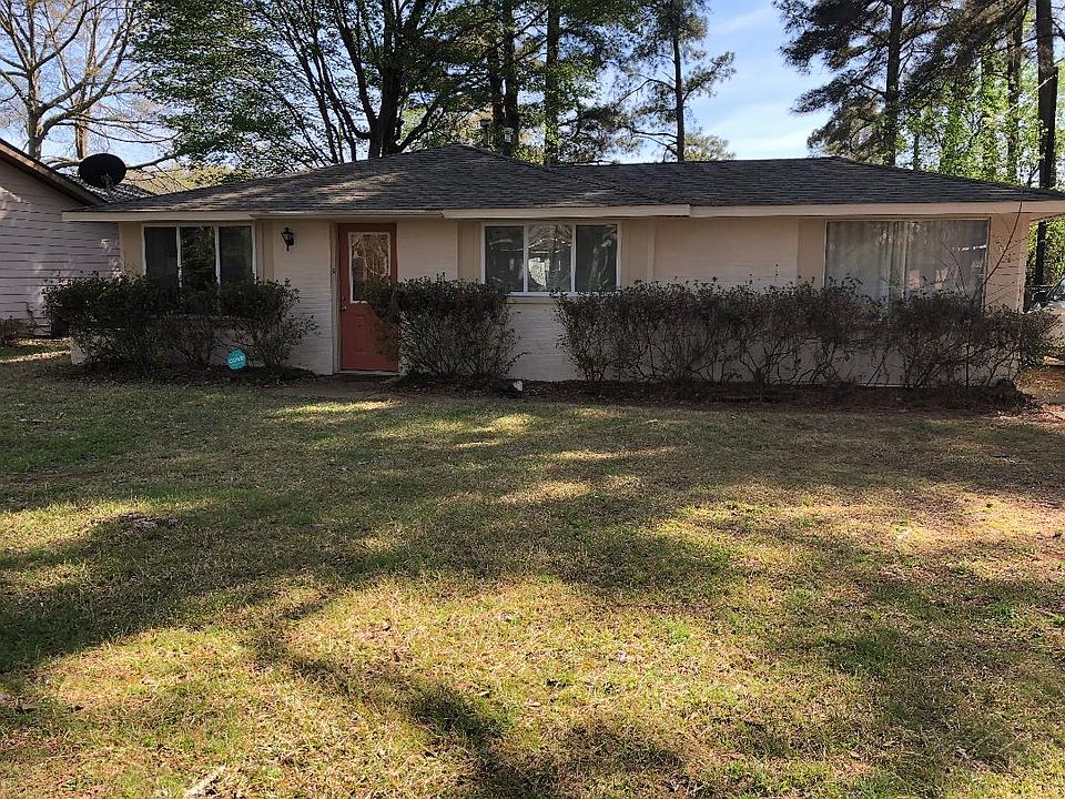 1st image of 204 Chandler Ave #204