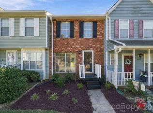 8231 Circle Tree Ln, Charlotte, NC 28277