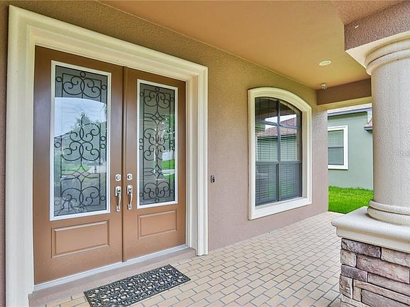4th image of 2809 Colewood Ln