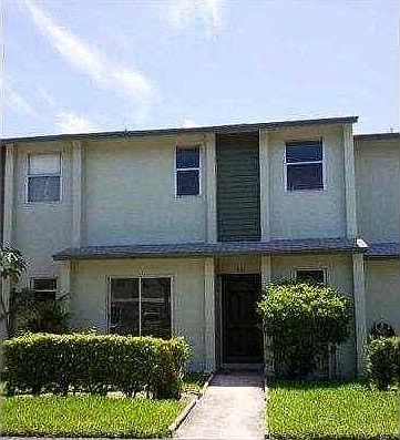 1st image of 833 Crystal Lake Dr