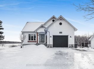1540 Sandy Hill Rd, Champlain, ON K6A2R2