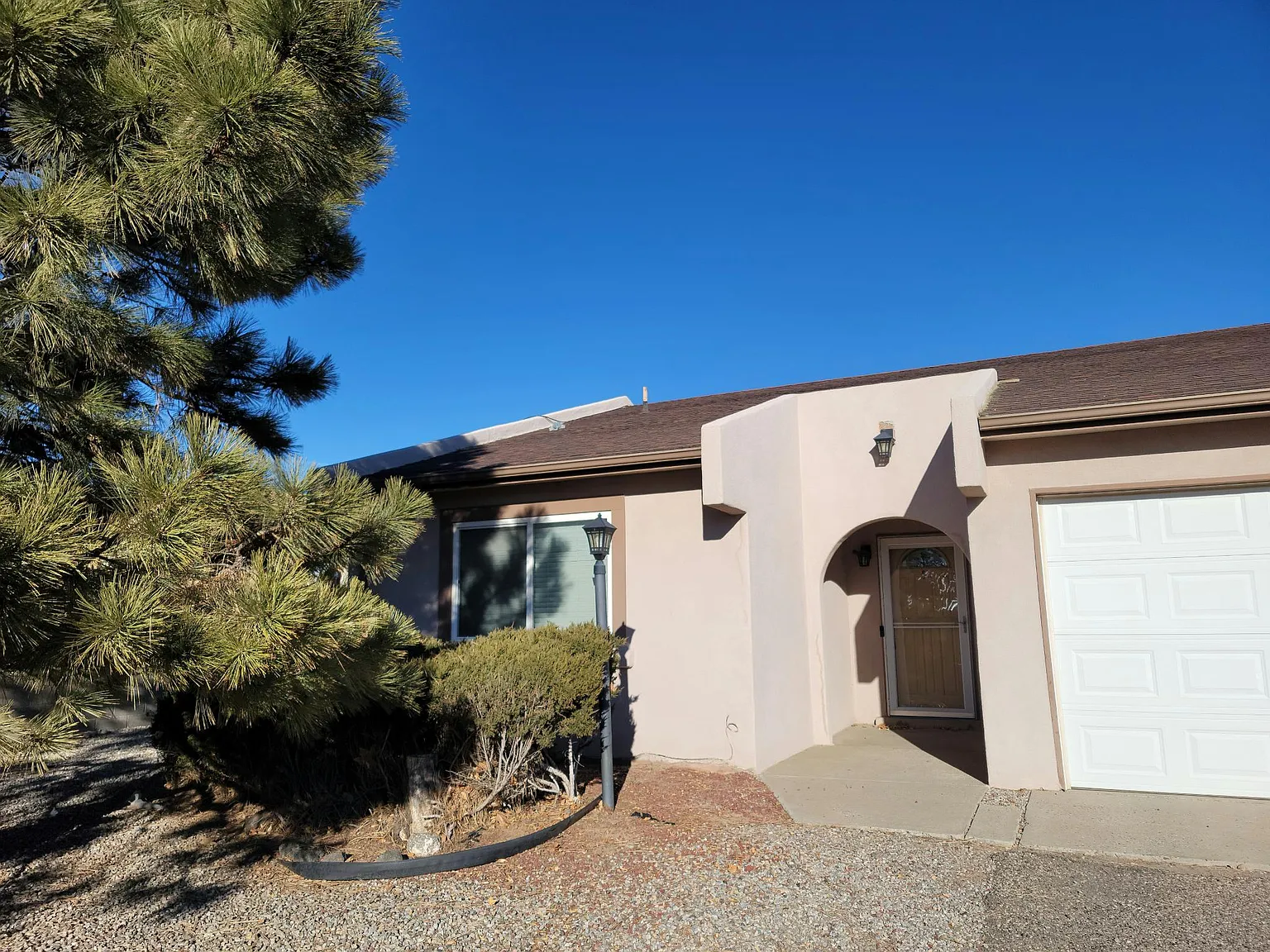 2 bed, 1000 sqft, $1,495 — Photo 2