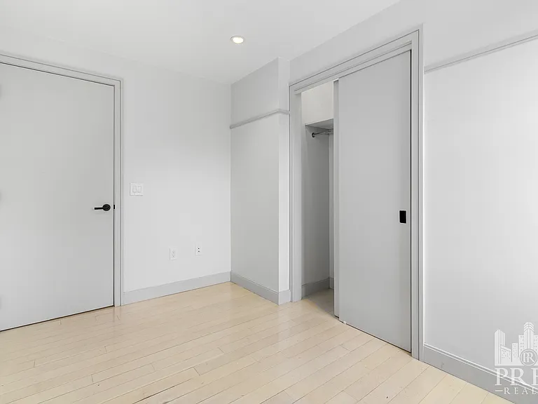 205 Avenue A #5A — Photo 21