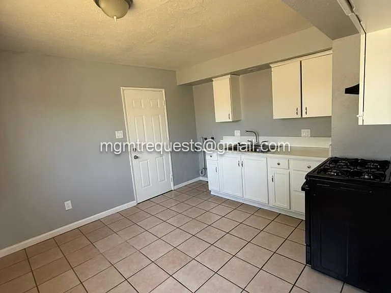 213 11th St #213 — Photo 9