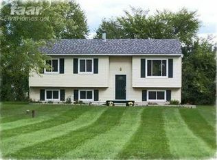 16133 Fish Lake Rd, Holly, MI 48442