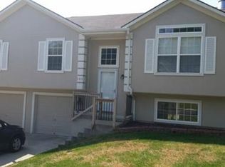 103 Echo Rdg, Buckner, MO 64016