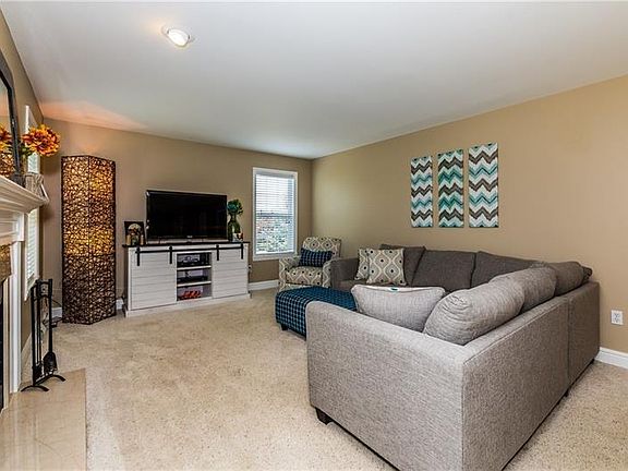 4th image of 117 Ashley Hill Dr