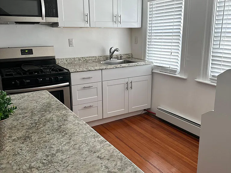524 Warren Ave — Photo 7