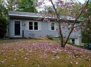 19 A Hamilton Dr, Northfield, MA 01360