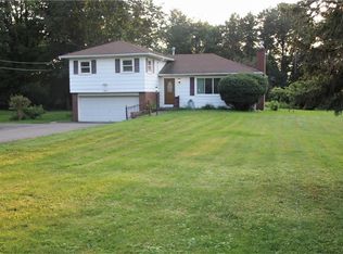 1851 Five Mile Line Rd, Penfield, NY 14526