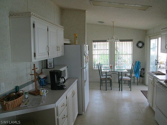 4th image of 5503 S Harbor Ln