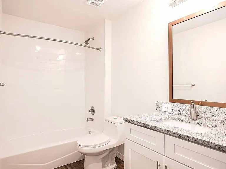 915 Ariana Apartment Community — Photo 56