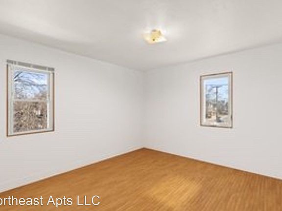 4th image of 317 15th Ave NE #10