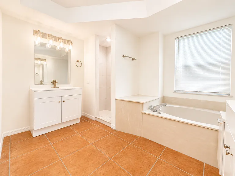 11387 Waterford Village Dr — Photo 5