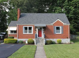 1027 Overland Rd SW, Roanoke, VA 24015