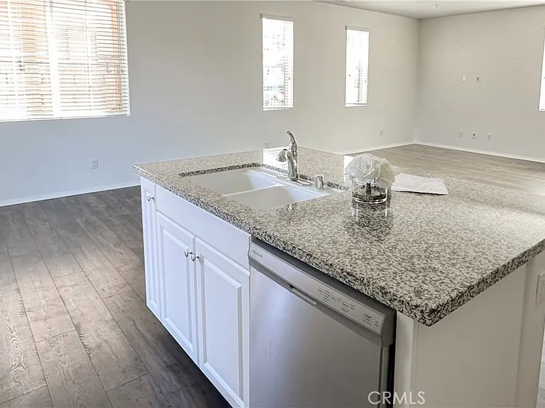 42688 Azure St — Photo 13