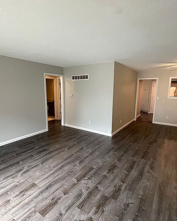 1st image of 427 W 104th St APT A