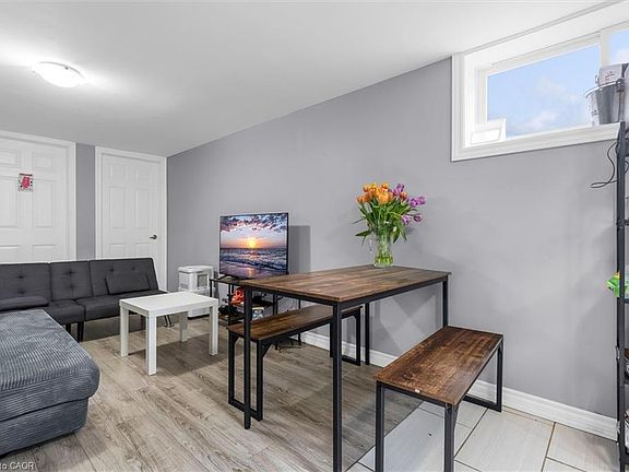 5th image of 46 Beaconsfield Dr
