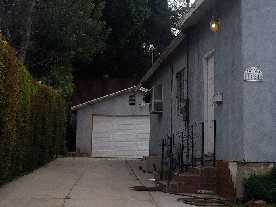 2nd image of 1184 Glen Ave