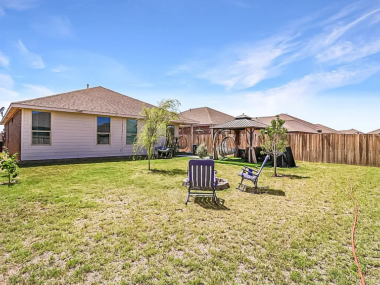 6402 Oracle Dr — Photo 19