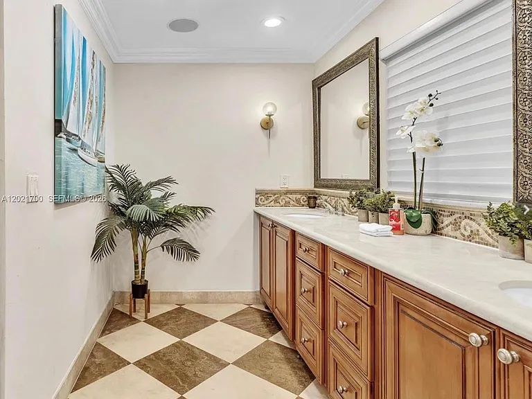 900 Diplomat Pkwy — Photo 11