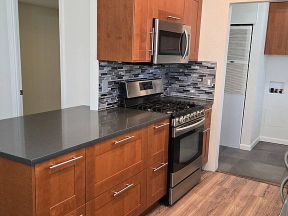 4th image of 300 Thornton Dr Space 26