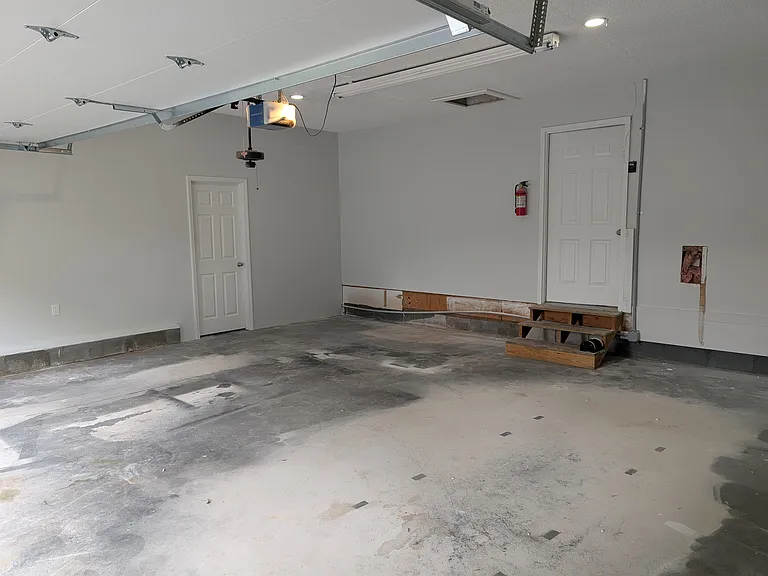 130 Hillside Dr — Photo 43
