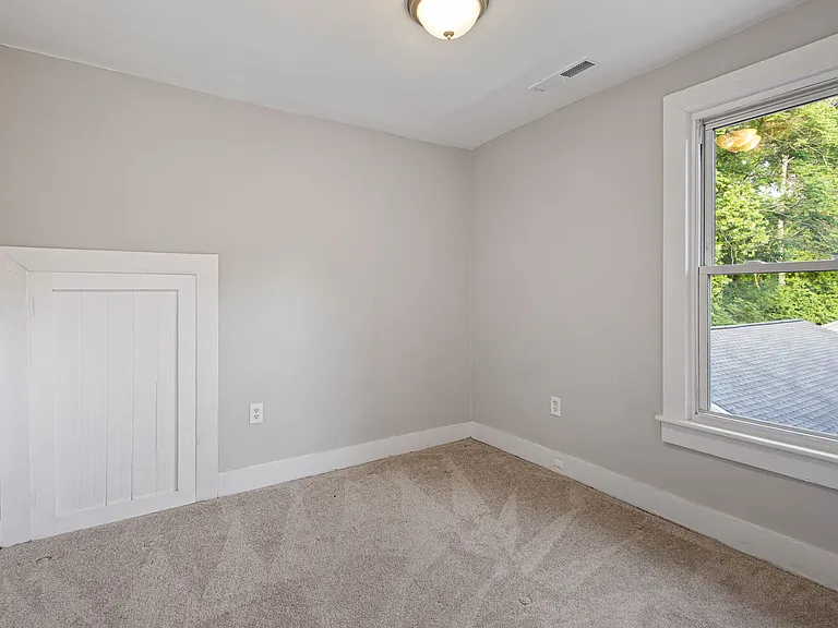 465 Terrace Ave — Photo 12