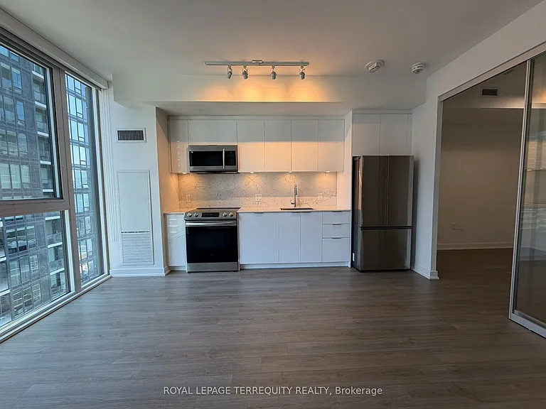 357 King St W #3307 — Photo 5