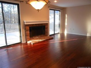 12 Edgewood Cir, Avon, CT 06001