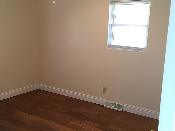 3rd image of 2513 Windy Hill Ln