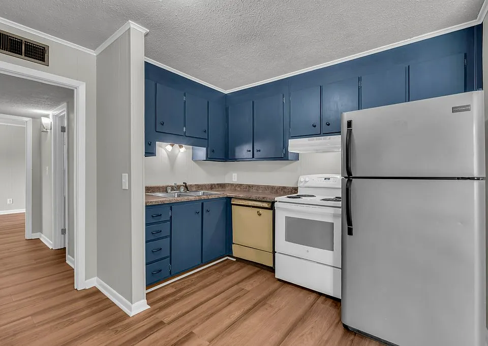 102 S Browder St #73