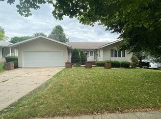 1210 N Main St, Carroll, IA 51401
