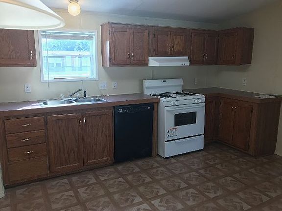 2nd image of 187 Pheasant Ct