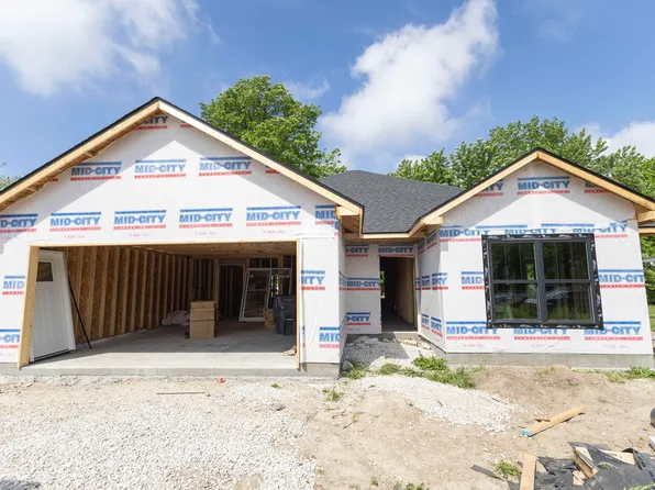 1105 Stonebridge Ln, Moberly, MO 65270