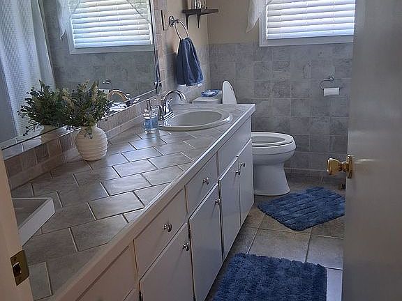 2nd image of 1825 Pinebrook Dr