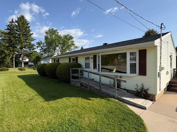 641 Janesville St, Oregon, WI 53575
