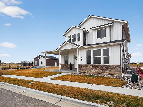 2nd image of 560 Aurora Blvd