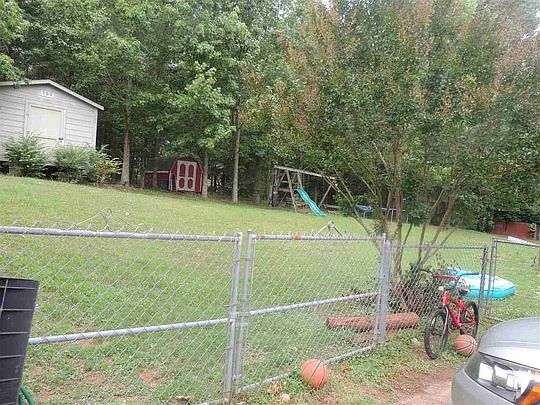 3rd image of 41 Dorchester Dr