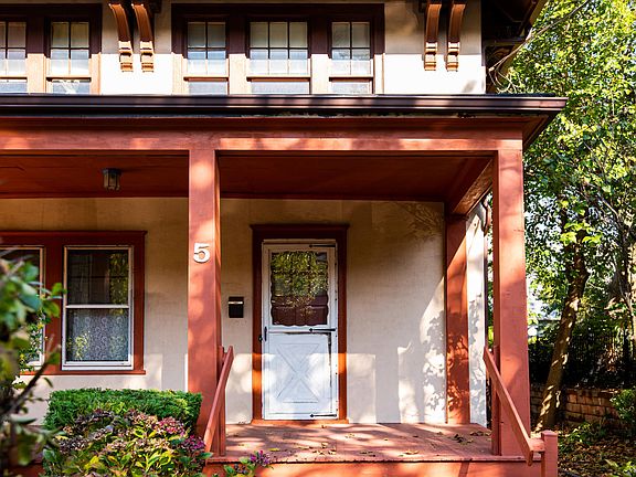 3rd image of 5 Belmont Pl