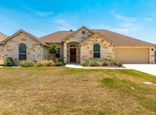 206 Riley Ln, Fredericksburg, TX 78624