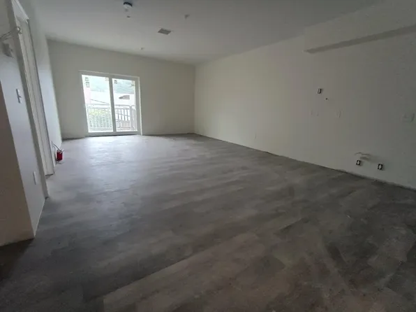 10 Franklin Ave APT 304, Revere, MA 02151