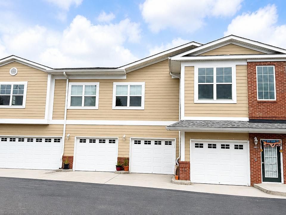 1st image of 3201 Regency Ct