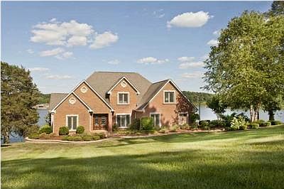 1st image of 7109 Lakeshore Dr